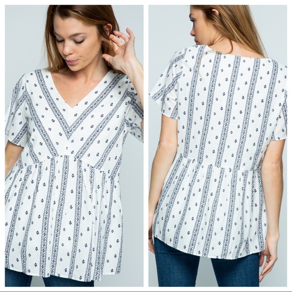 Polagram Tops - Navy/White V-neck shirt